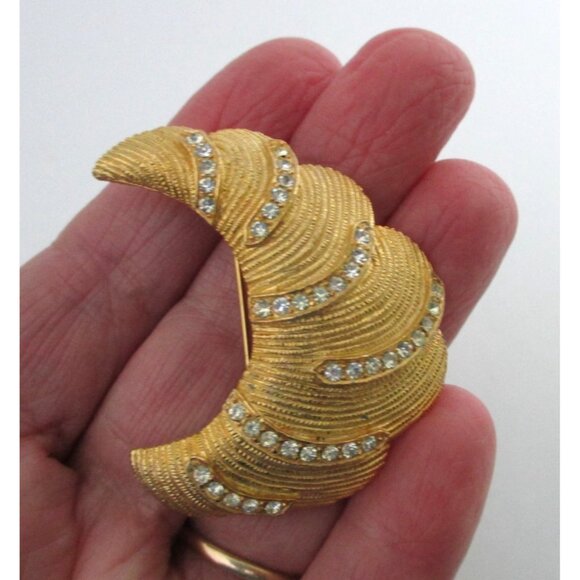 Crescent Moon Rhinestone Brooch Pin - Vintage 60s Celestial  Jewelry - Gift Box - Picture 4 of 7